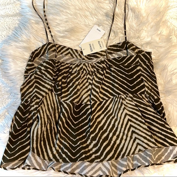 ๐คNWT - Flowy Zebra Printed Top Khasi - Picture 14 of 14